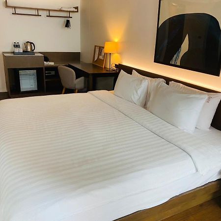 T2 Residence Sathorn Bangkok Exteriör bild