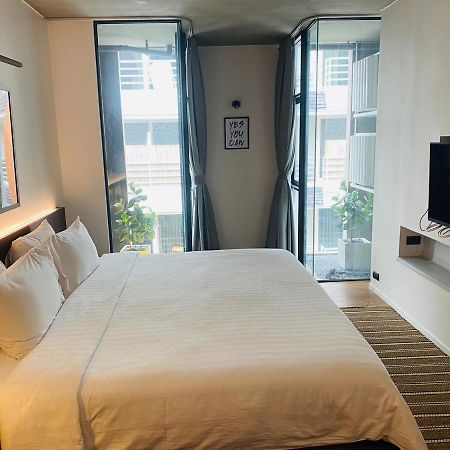 T2 Residence Sathorn Bangkok Exteriör bild