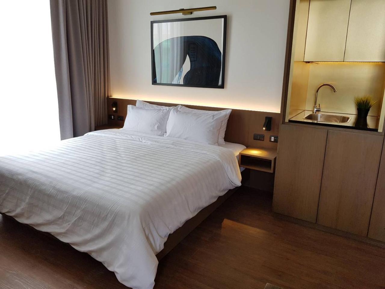 T2 Residence Sathorn Bangkok Exteriör bild