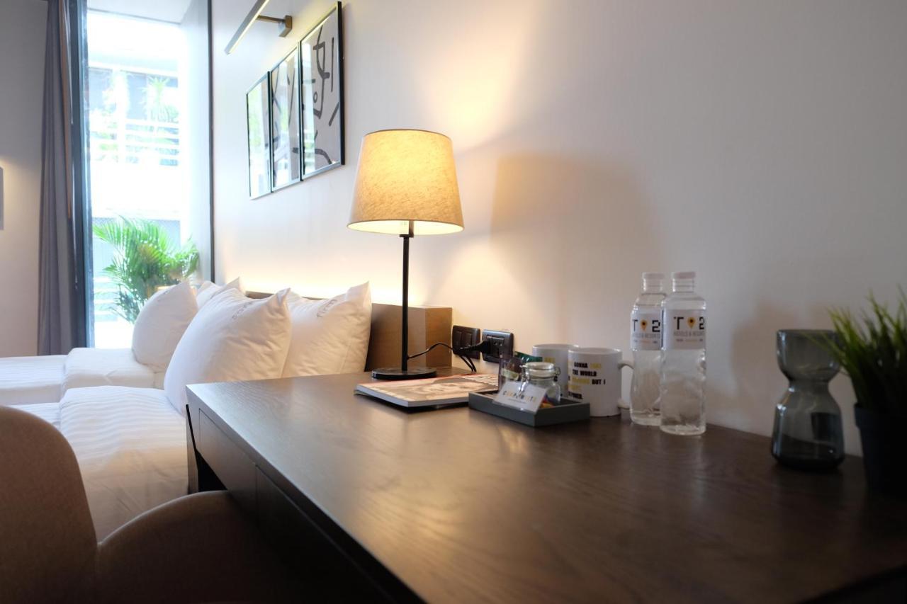 T2 Residence Sathorn Bangkok Exteriör bild