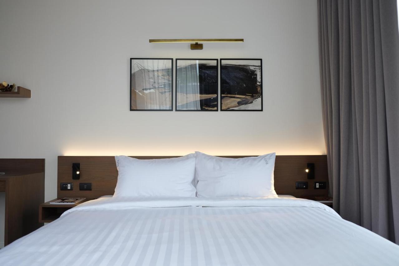 T2 Residence Sathorn Bangkok Exteriör bild
