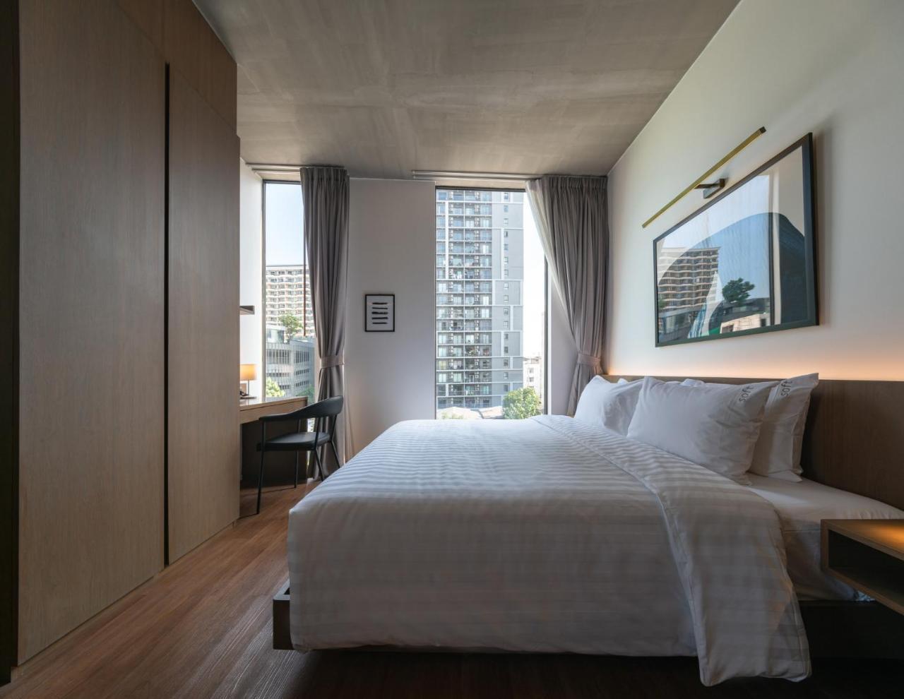 T2 Residence Sathorn Bangkok Exteriör bild