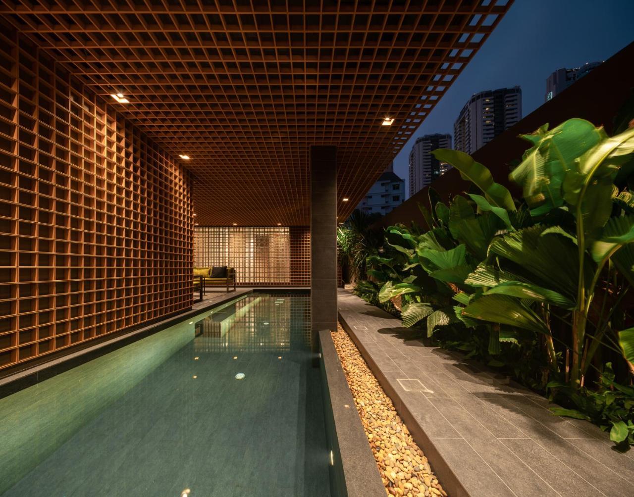 T2 Residence Sathorn Bangkok Exteriör bild