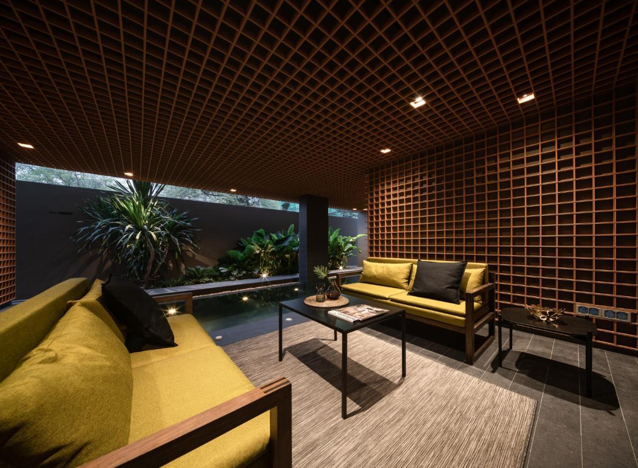 T2 Residence Sathorn Bangkok Exteriör bild